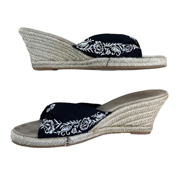 Coldwater Creek ~ Black Fabric w/ White Embroidery ~Slip On ~ Espadrilles - Picture 9 of 11